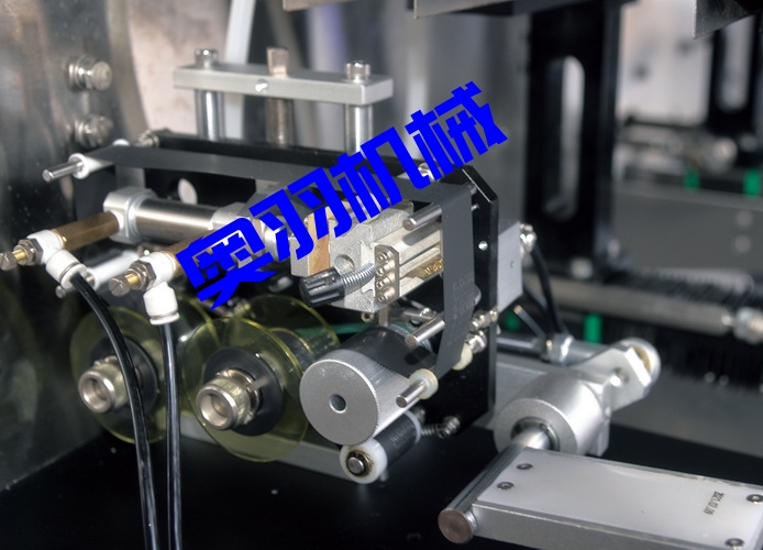 快餐調(diào)理包水平給袋式自動包裝機_http://m.chinabrita.com_產(chǎn)品中心_第4張